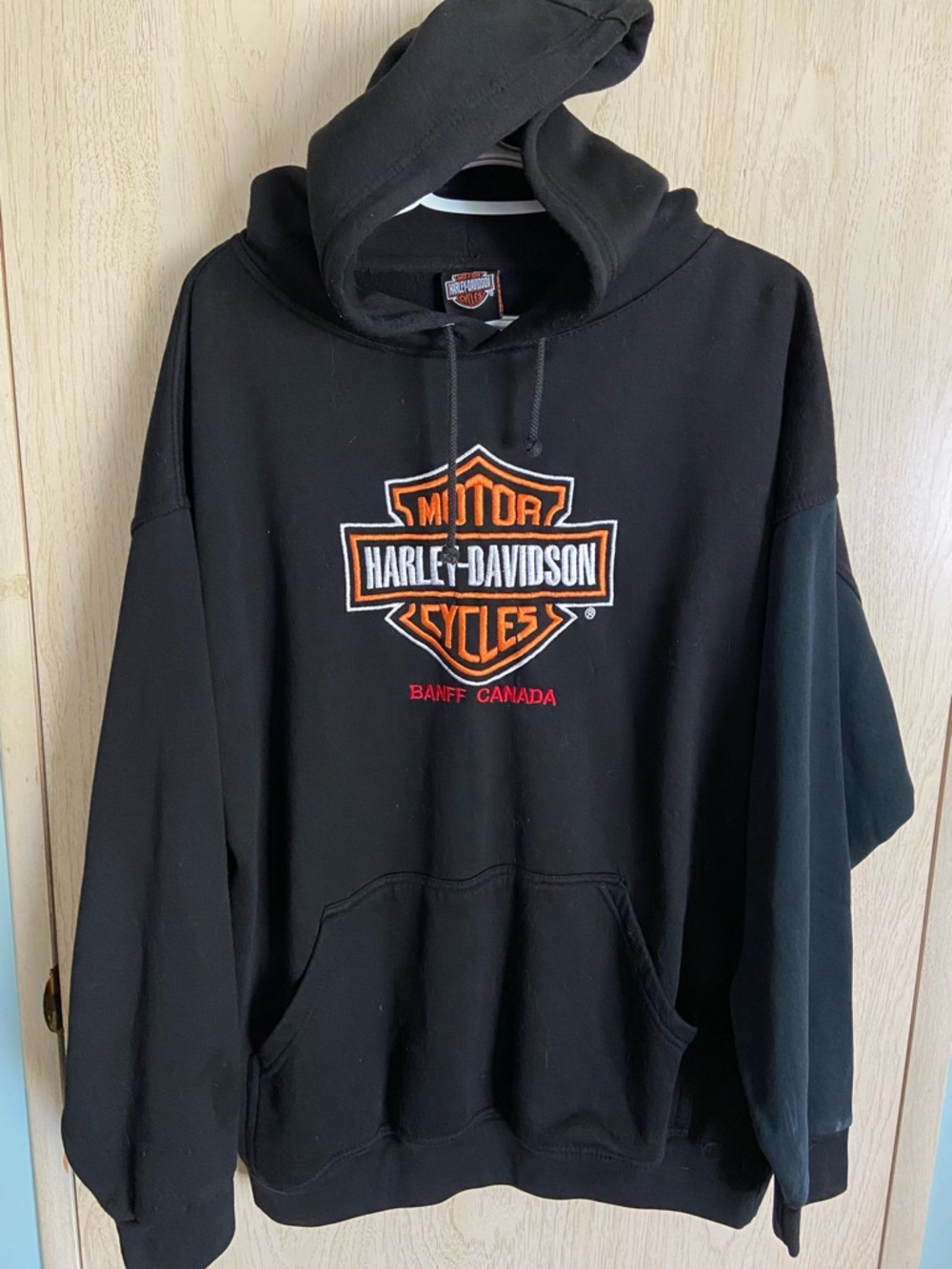 Harley Davidson Official Bar & Shield Logo Black Hoodie Banff Canada XL FLAW